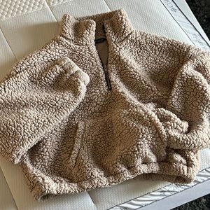 Quarter zip cropped sherpa